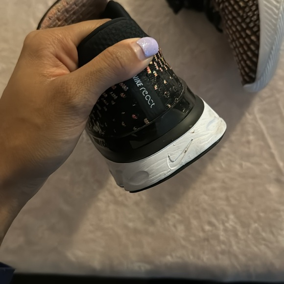 Nike React Colorful Flyknits Women’s - Picture 4 of 7